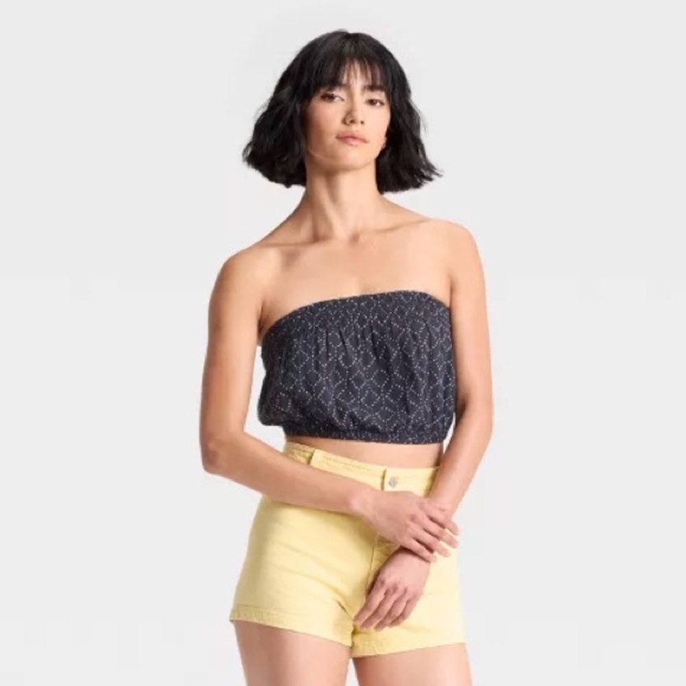 NEW WITH TAGS Universal Thread Navy Patterned Top
